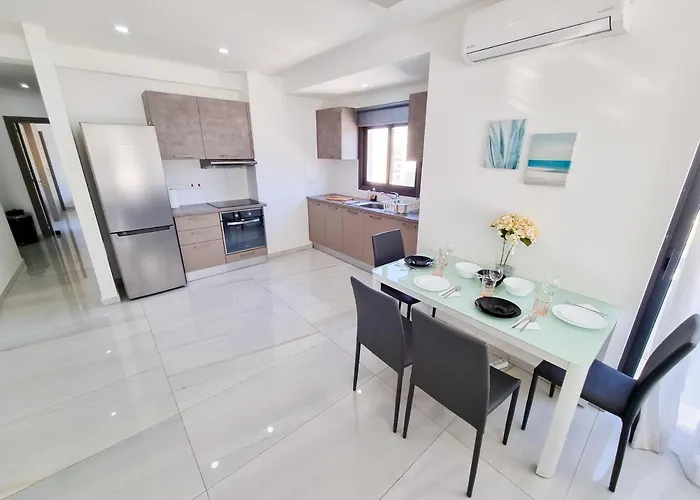 Sea La Vie Seaview * Larnaca