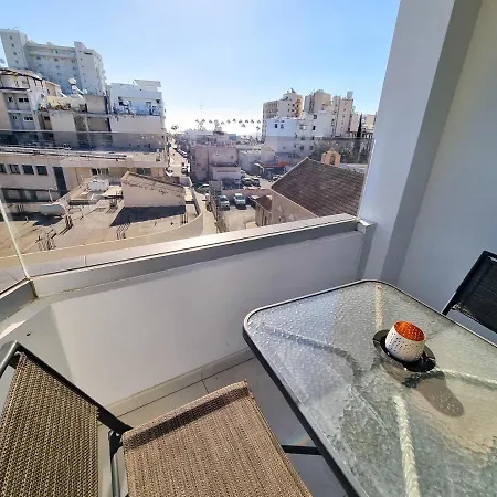 Sea La Vie Seaview Апартаменты *