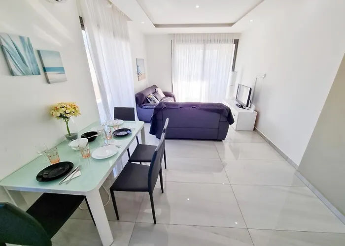 Sea La Vie Seaview Apartment *